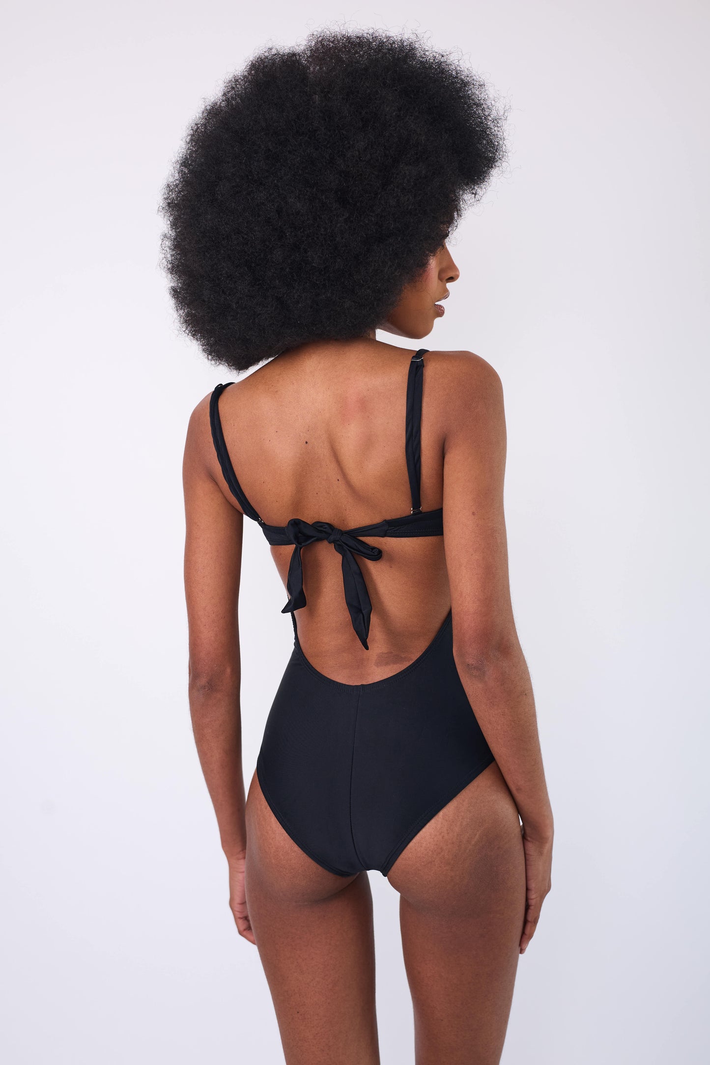 Black Sands strapless-vuelo